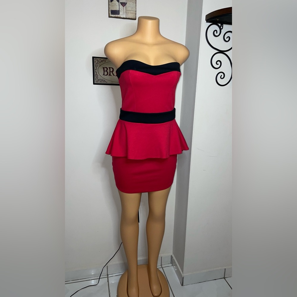 EUC CLEARANCE STRAPPLES STRECH DRESS SIZE L ITS SEEM LIKE A M Home free smoke